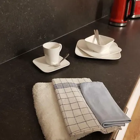 Top Xxl -- Grosses, Elegantes Und Helles -- Wifi -- Wlan -- Parkplatz -- Apartment *